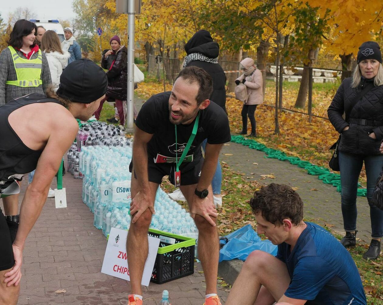  Półmaraton Lubelski -  500 biegaczy na dystansie 21,0975 km (zdjęcie 16) - Autor: Maciej Kaczanowski