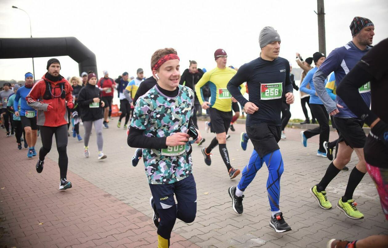  Półmaraton Lubelski -  500 biegaczy na dystansie 21,0975 km (zdjęcie 48) - Autor: Maciej Kaczanowski