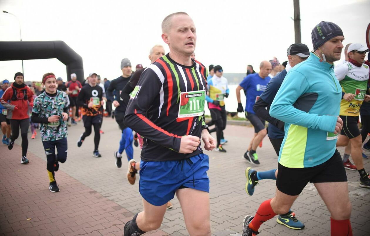  Półmaraton Lubelski -  500 biegaczy na dystansie 21,0975 km (zdjęcie 47) - Autor: Maciej Kaczanowski