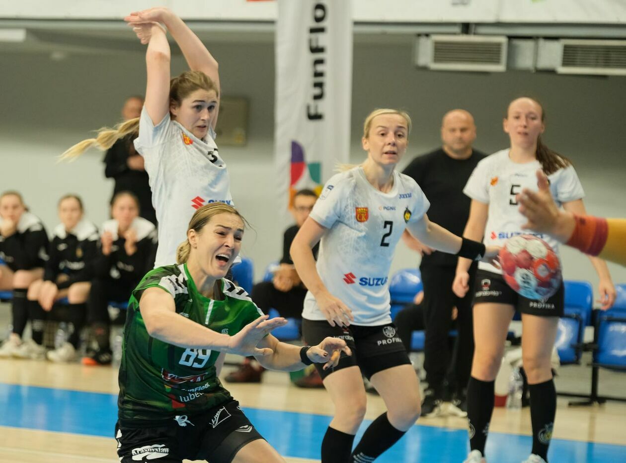  MKS FunFloor Perła Lublin vs Suzuki Korona Handball Kielce (zdjęcie 18) - Autor: Maciej Kaczanowski
