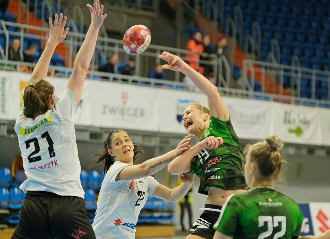  MKS FunFloor Perła Lublin vs Suzuki Korona Handball Kielce (zdjęcie 9) - Autor: Maciej Kaczanowski
