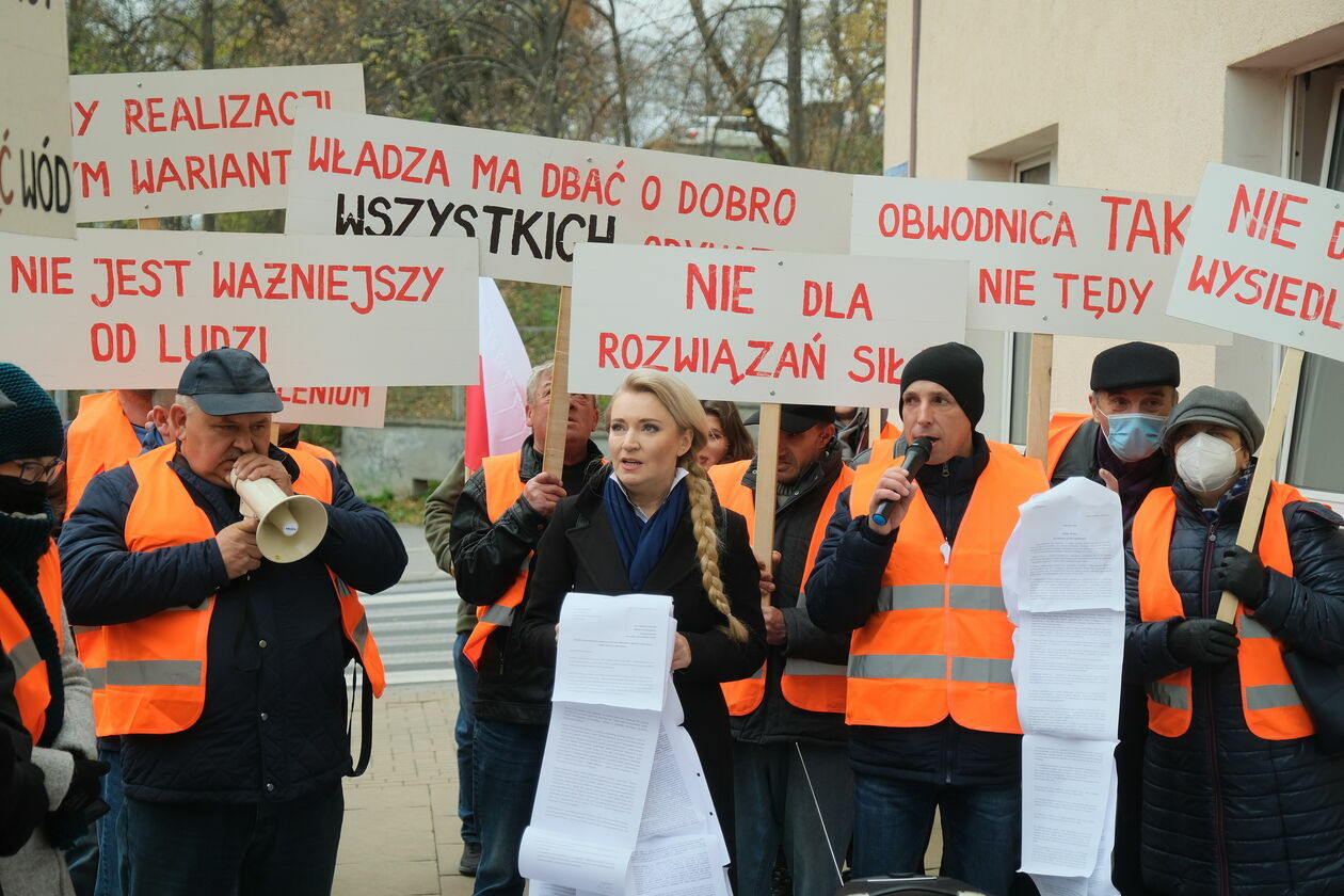 Protest pod siedzibą GDDKiA w Lublinie