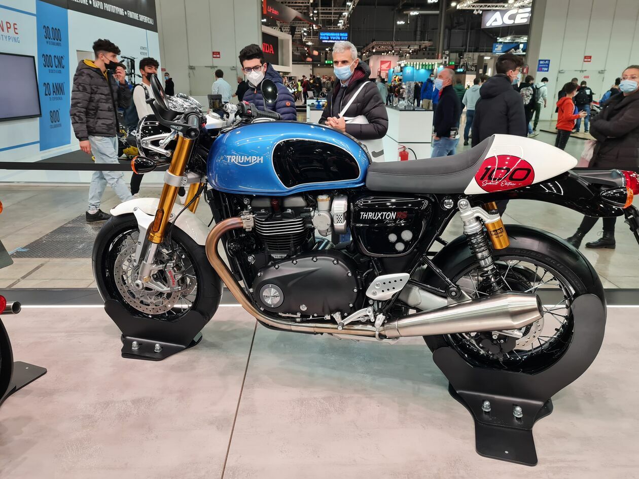  <p>Thruxton RS</p>