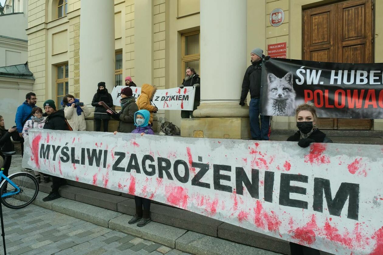  Protest przeciwko myśliwym (zdjęcie 10) - Autor: Maciej Kaczanowski