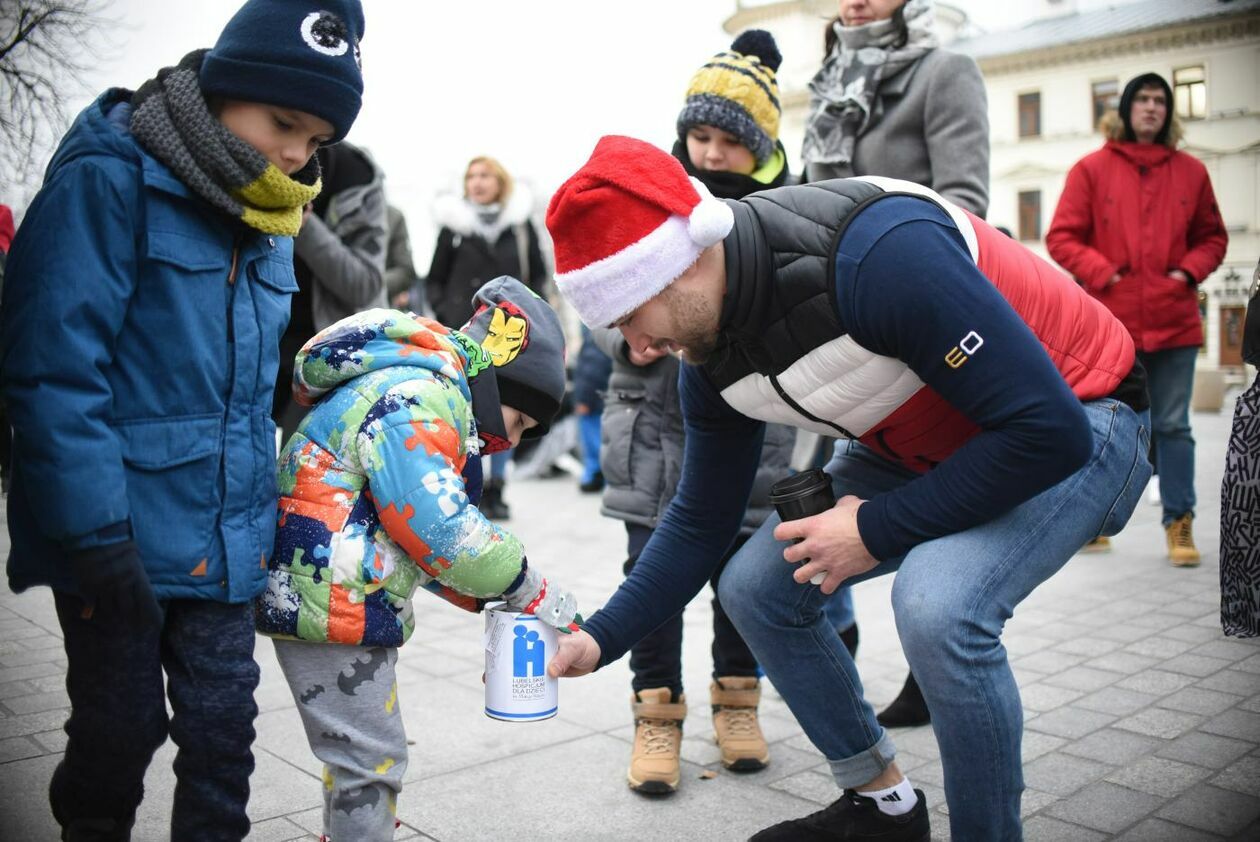 Właściciele super aut wspierają hospicjum im. Małego Księcia