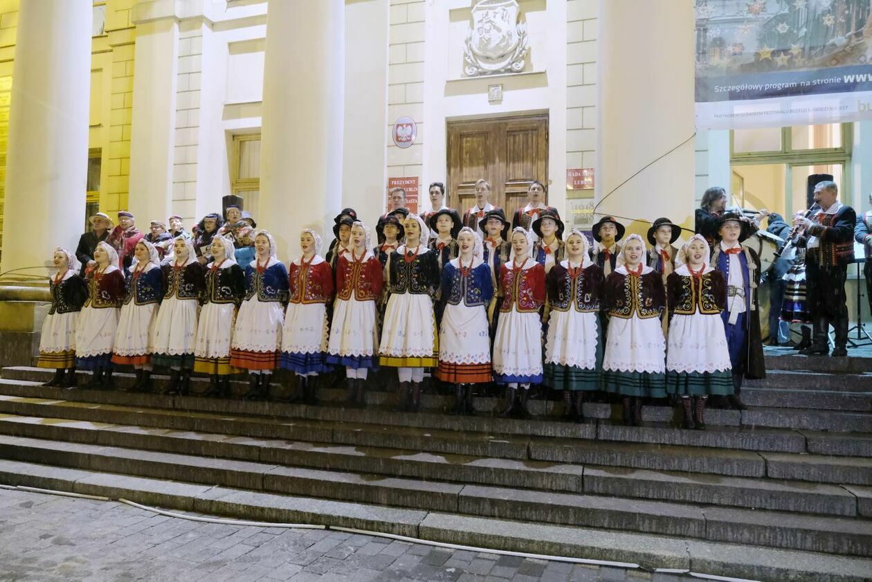  Świąteczna iluminacja Lublina już zdobi deptak i Stare Miasto (zdjęcie 8) - Autor: Maciej Kaczanowski