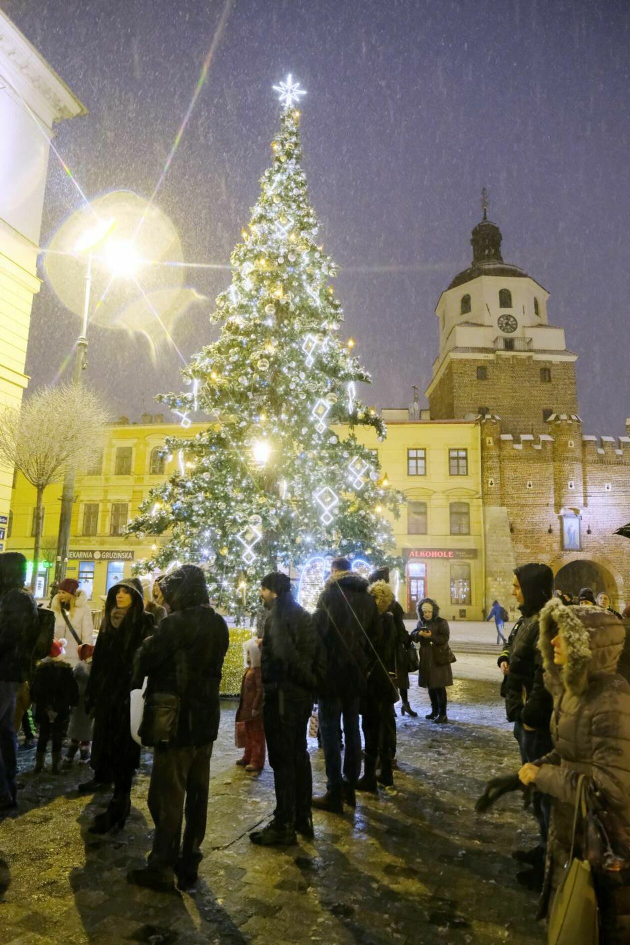  Świąteczna iluminacja Lublina już zdobi deptak i Stare Miasto (zdjęcie 12) - Autor: Maciej Kaczanowski