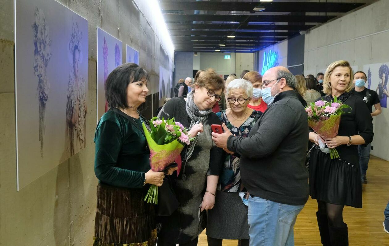  CSK: wernisaż wystawy fotografii Pawła Totoro Adamca pt. Bohaterki (zdjęcie 9) - Autor: Maciej Kaczanowski