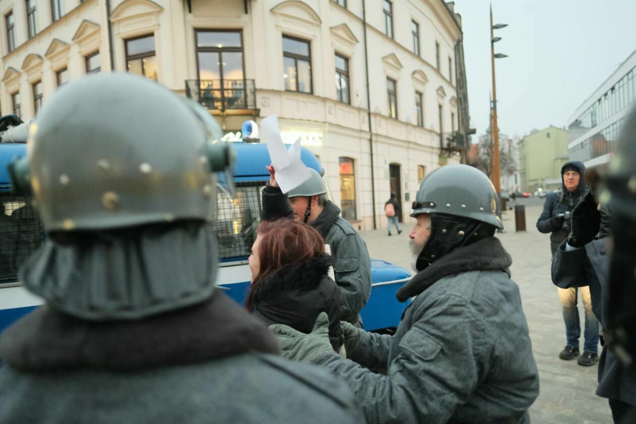  40 rocznica wprowadzenia stanu wojennego w Lublinie (zdjęcie 27) - Autor: Maciej Kaczanowski