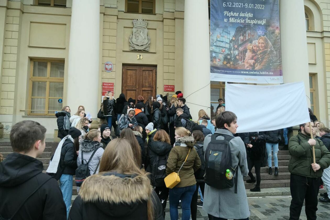  Protest uczniów VII LO w Lublinie (zdjęcie 31) - Autor: Maciej Kaczanowski