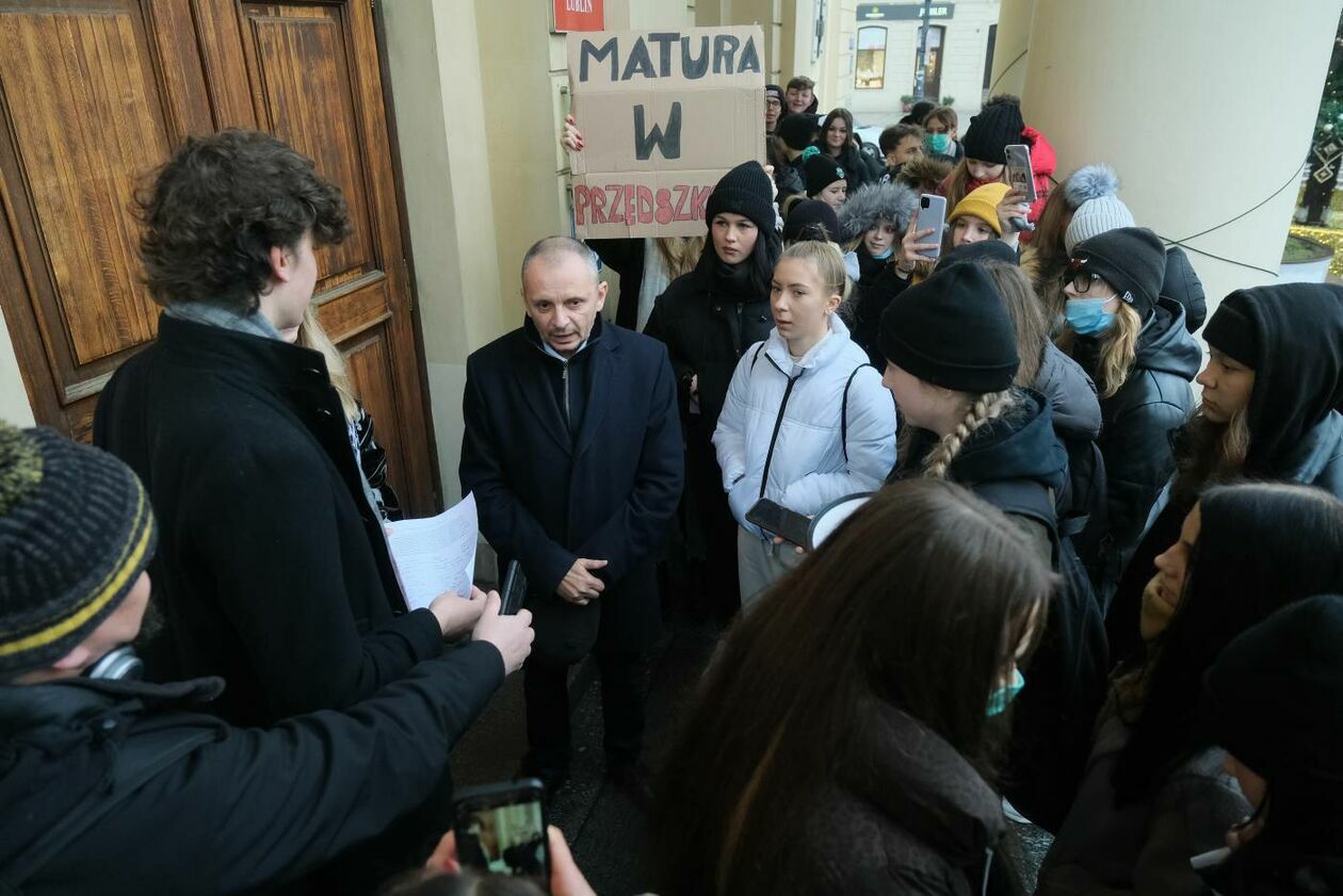  Protest uczniów VII LO w Lublinie (zdjęcie 24) - Autor: Maciej Kaczanowski