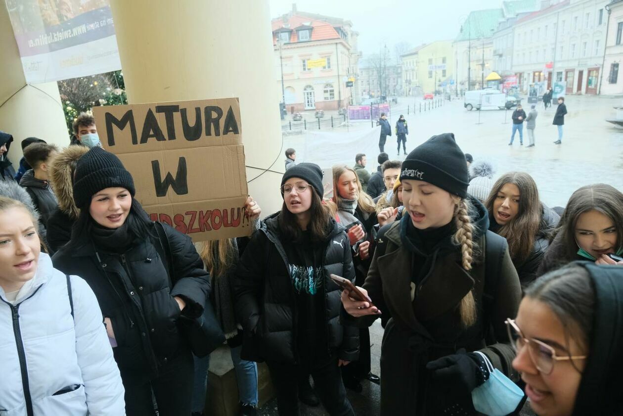  Protest uczniów VII LO w Lublinie (zdjęcie 6) - Autor: Maciej Kaczanowski