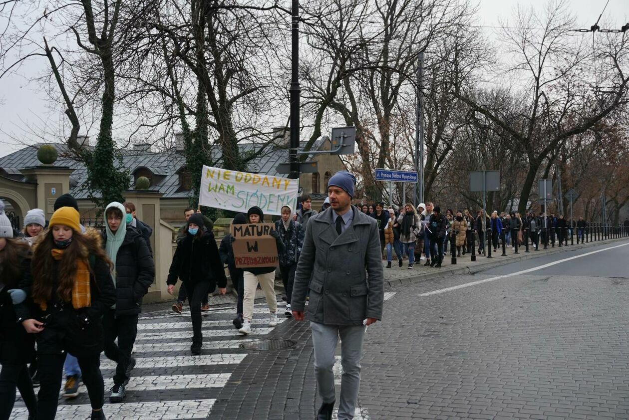  Protest uczniów VII LO w Lublinie (zdjęcie 11) - Autor: Maciej Kaczanowski