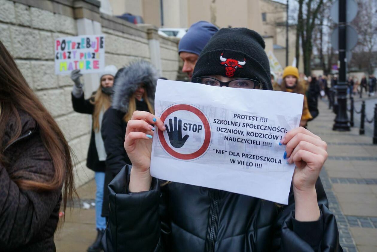  Protest uczniów VII LO w Lublinie (zdjęcie 9) - Autor: Maciej Kaczanowski