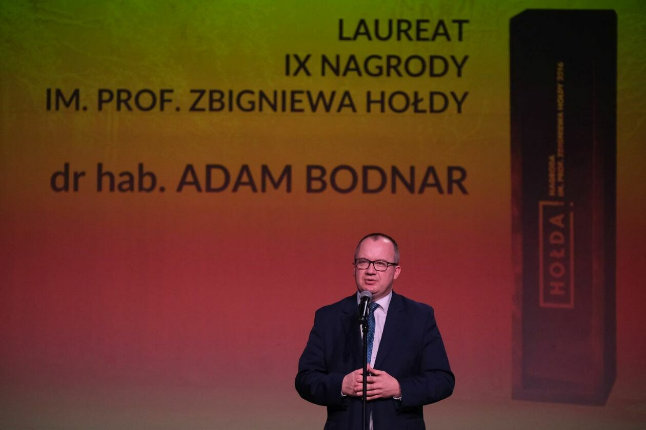  Nagroda im. Zbigniewa Hołdy dla Adama Bodnara i Grupy Granica (zdjęcie 2) - Autor: Maciej Kaczanowski