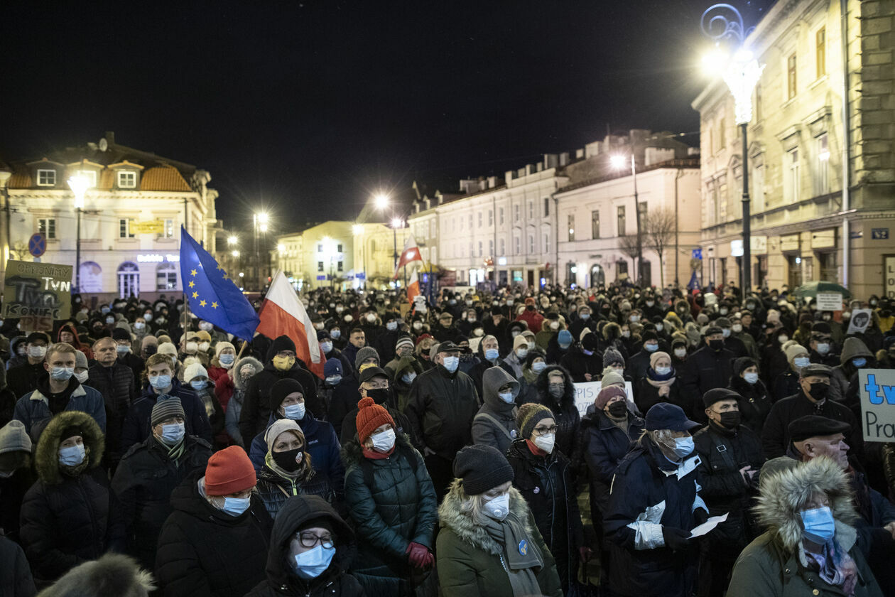  Lublin. Protest przeciwko lex TVN (zdjęcie 4) - Autor: Jacek Szydłowski 