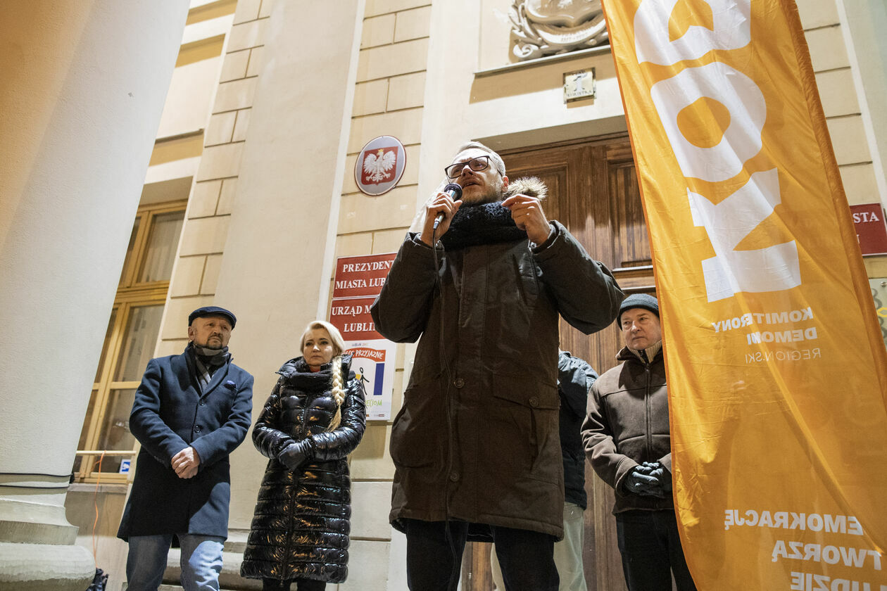  Lublin. Protest przeciwko lex TVN (zdjęcie 5) - Autor: Jacek Szydłowski 