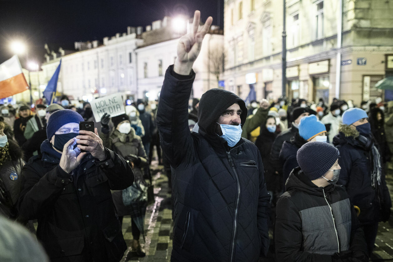  Lublin. Protest przeciwko lex TVN (zdjęcie 17) - Autor: Jacek Szydłowski 