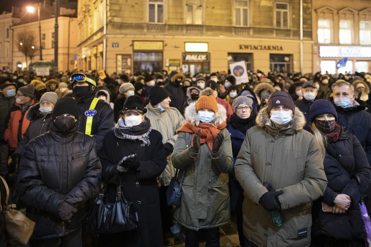  Lublin. Protest przeciwko lex TVN (zdjęcie 3) - Autor: Jacek Szydłowski 