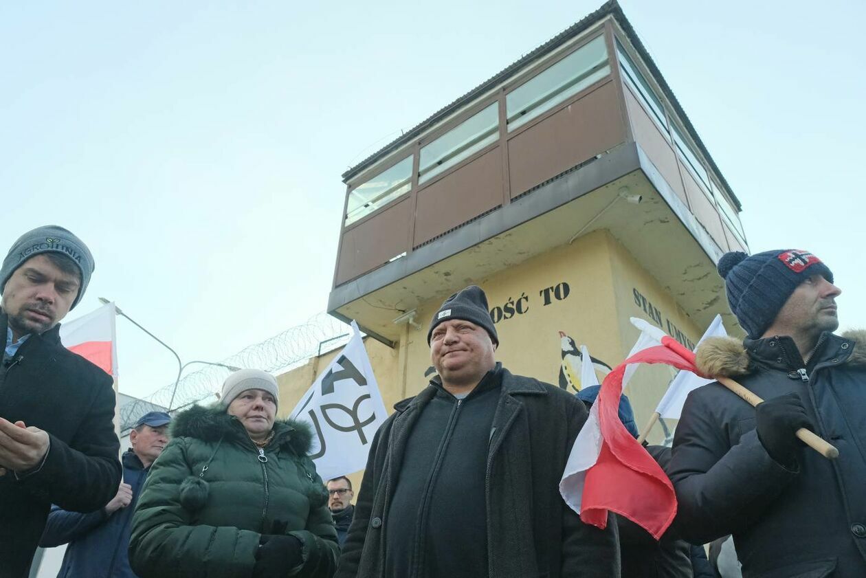  Rolnik Krzysztof Stefaniak z Dysa trafił na 10 dni do aresztu (zdjęcie 17) - Autor: Maciej Kaczanowski