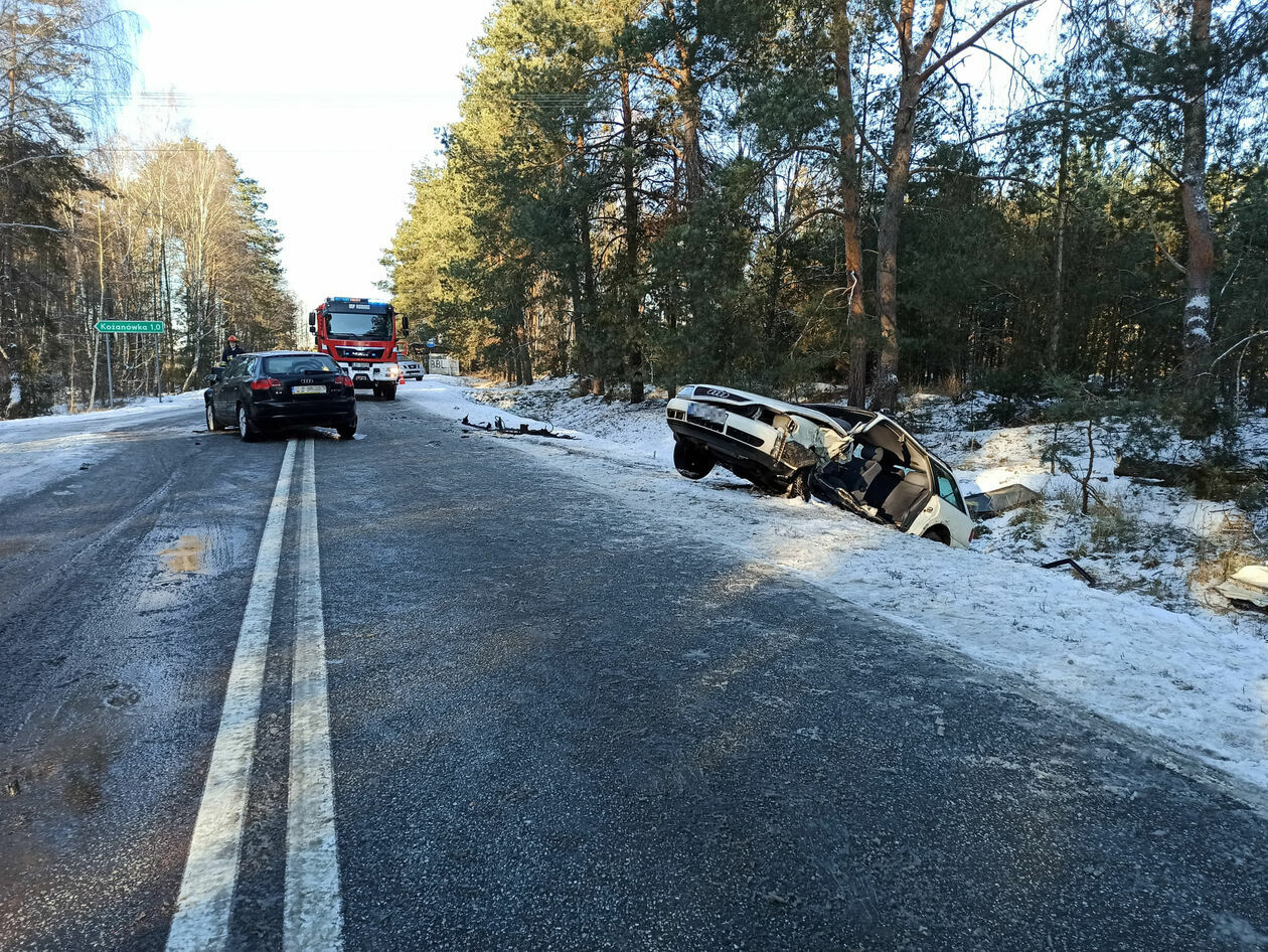  Wypadek w miejscowości Kożanówka (zdjęcie 7) - Autor: OSP KSRG Rossosz
