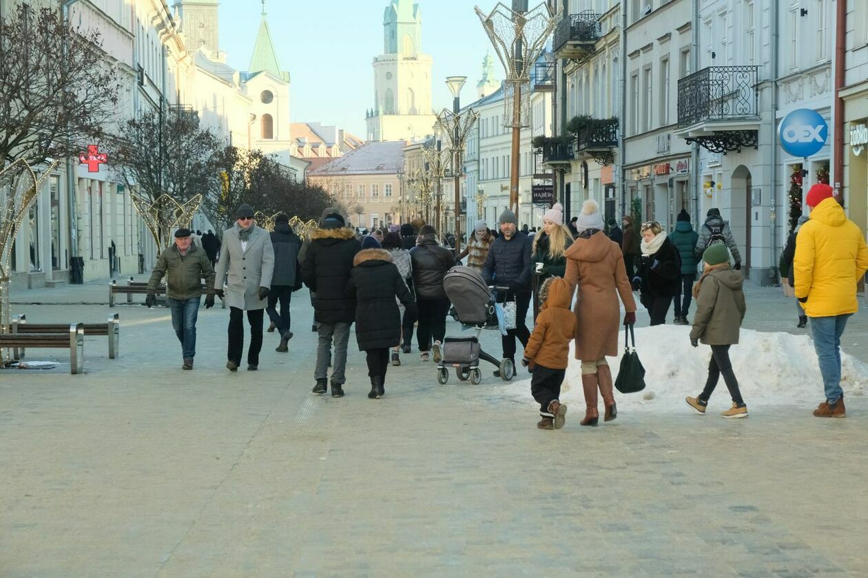  Drugi dzień świąt: spacer po lubelskim deptaku (zdjęcie 21) - Autor: Maciej Kaczanowski