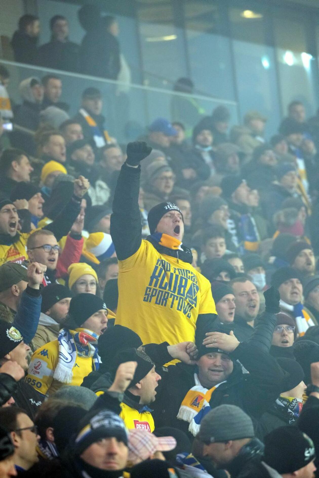  <p>GRUDZIEŃ. UL. STADIONOWA STADION ARENA KIBICE MOTORU DOPINGUJĄ SWOJĄ DRUŻYNĘ PODCZAS MECZU Z LEGIĄ WARSZAWA.</p>