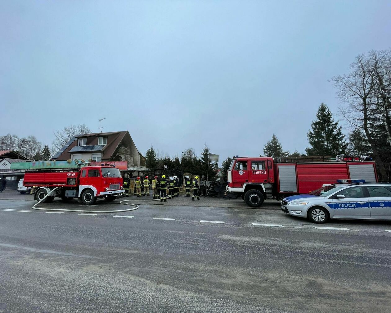 Pożar lokalu gastronomicznego w Okunince  - Autor: Adam Kołkowski i Maciej Dragan/OSP KSRG OSP Włodaw