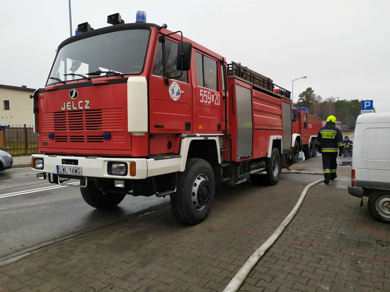  Pożar lokalu gastronomicznego w Okunince (zdjęcie 2) - Autor: Adam Kołkowski i Maciej Dragan/OSP KSRG OSP Włodaw