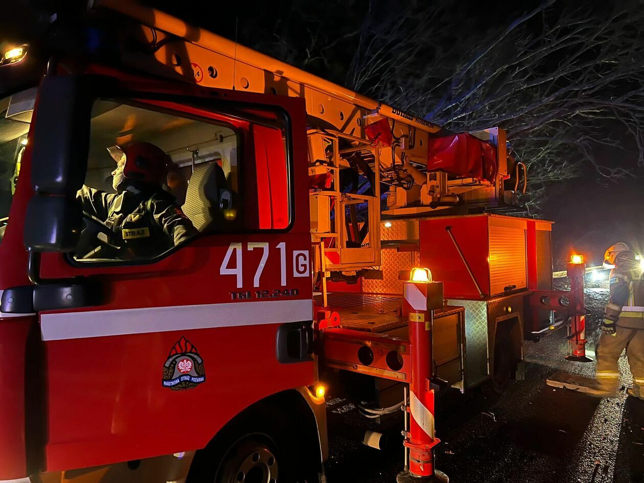  Wichury nad Polską. Interwencje strażaków (zdjęcie 5) - Autor: Państwowa Straż Pożarna/Facebook