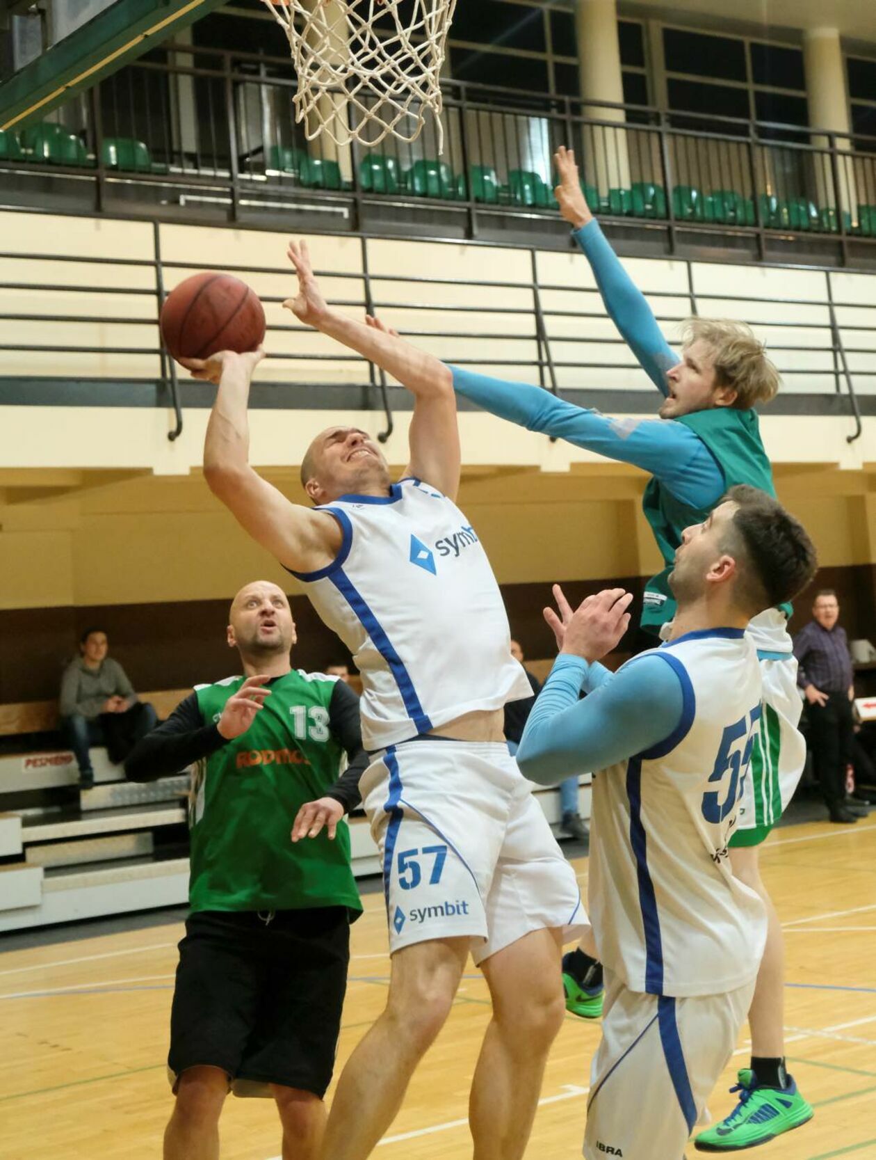  Rozgrywki LNBA: mecz Rodmos vs Symbit i Alco vs Matematyka (zdjęcie 13) - Autor: Maciej Kaczanowski