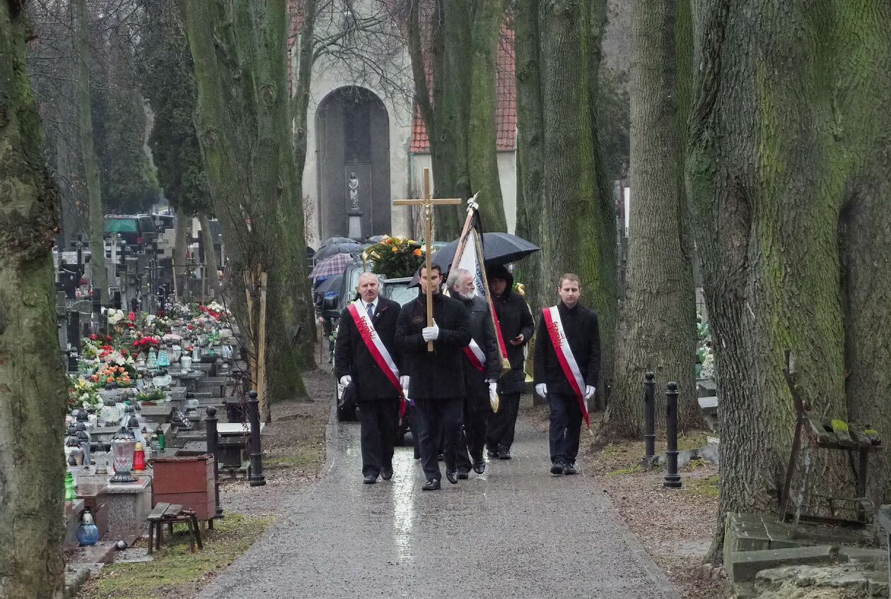  Pogrzeb prof. Jerzego Bartmińskiego (zdjęcie 17) - Autor: Maciej Kaczanowski