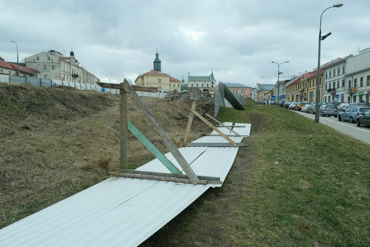  Skutki silnego wiatru w Lublinie (zdjęcie 3) - Autor: Maciej Kaczanowski