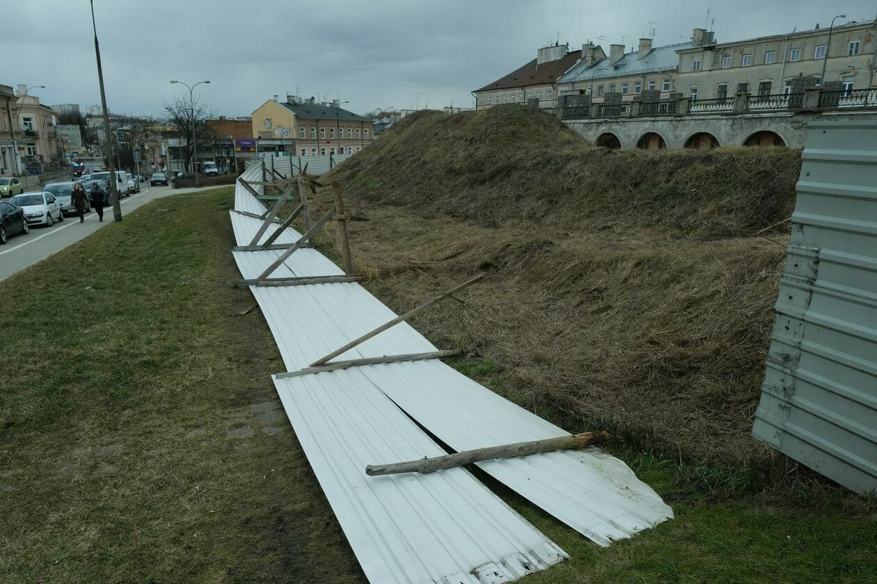  Skutki silnego wiatru w Lublinie (zdjęcie 4) - Autor: Maciej Kaczanowski