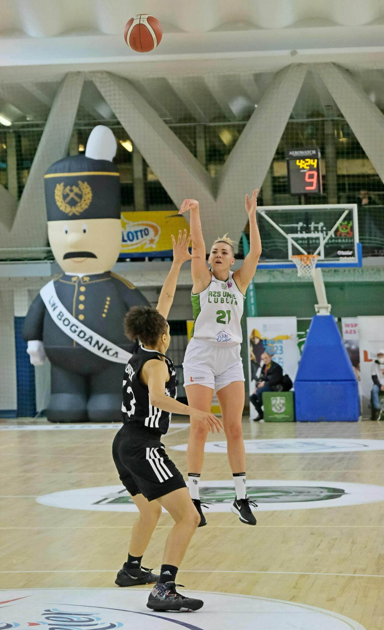  Pszczółka Polski Cukier AZS UMCS Lublin vs Lyon ASVEL Feminin (zdjęcie 28) - Autor: Maciej Kaczanowski