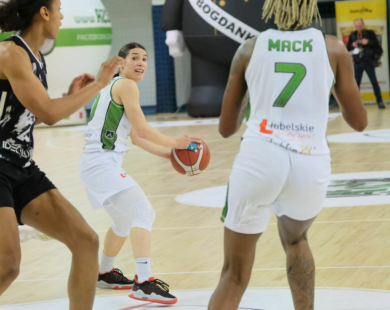  Pszczółka Polski Cukier AZS UMCS Lublin vs Lyon ASVEL Feminin (zdjęcie 25) - Autor: Maciej Kaczanowski