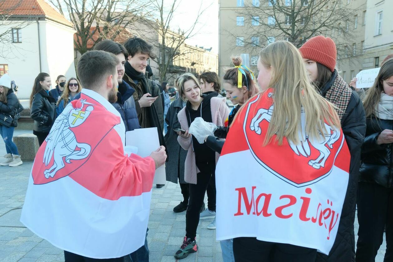  Ukraińscy studenci UMCS protestują przeciwko rosyjskiej inwazji na ich kraj (zdjęcie 19) - Autor: Maciej Kaczanowski
