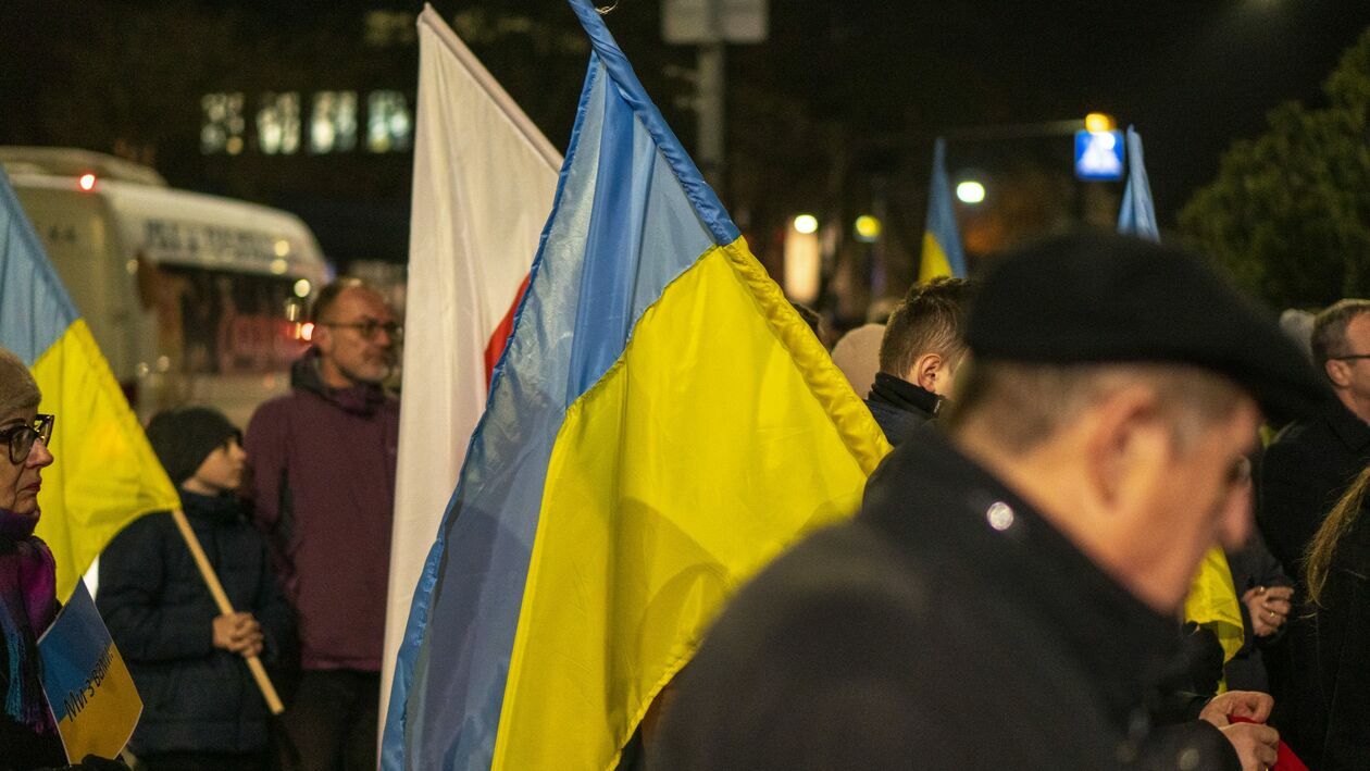  Łuków solidarny z Ukrainą (zdjęcie 14) - Autor: UM