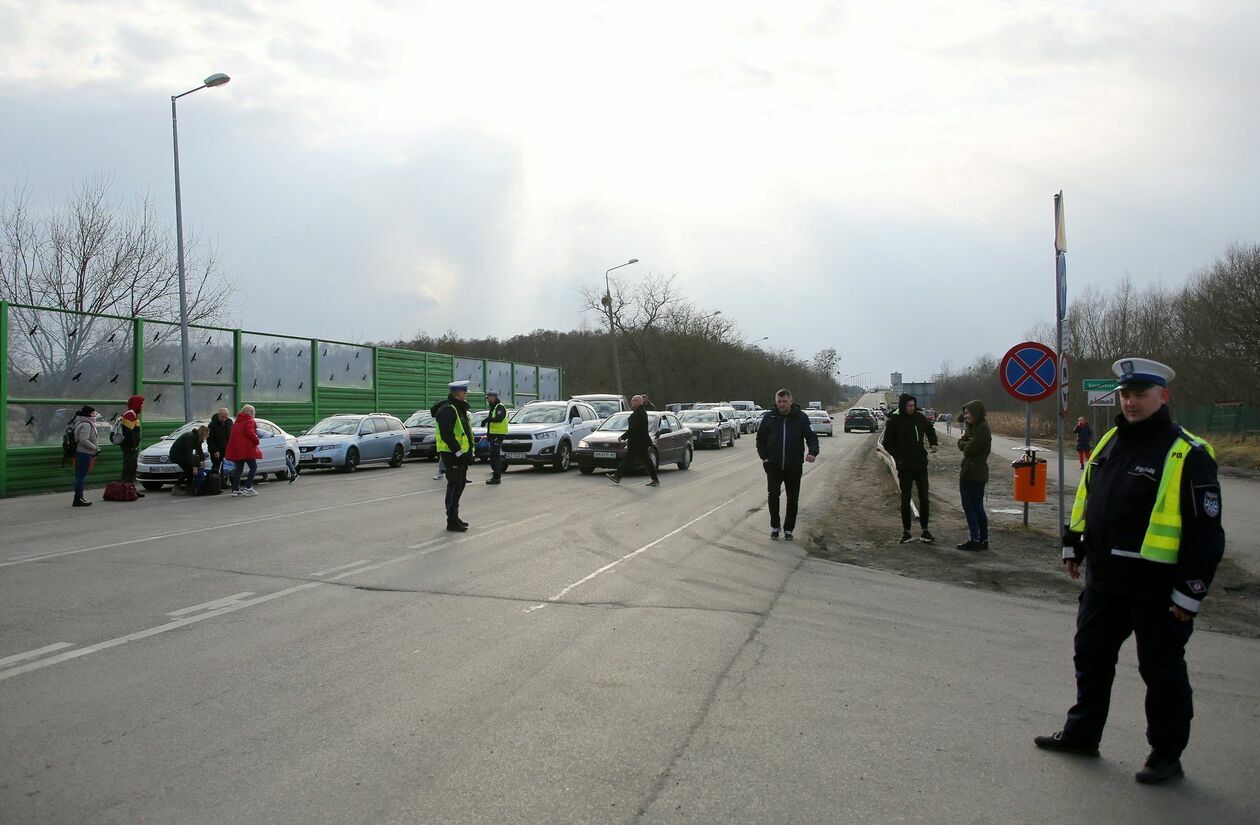  Sobota na przejściu granicznym w Dorohusku (zdjęcie 21) - Autor: Piotr Michalski
