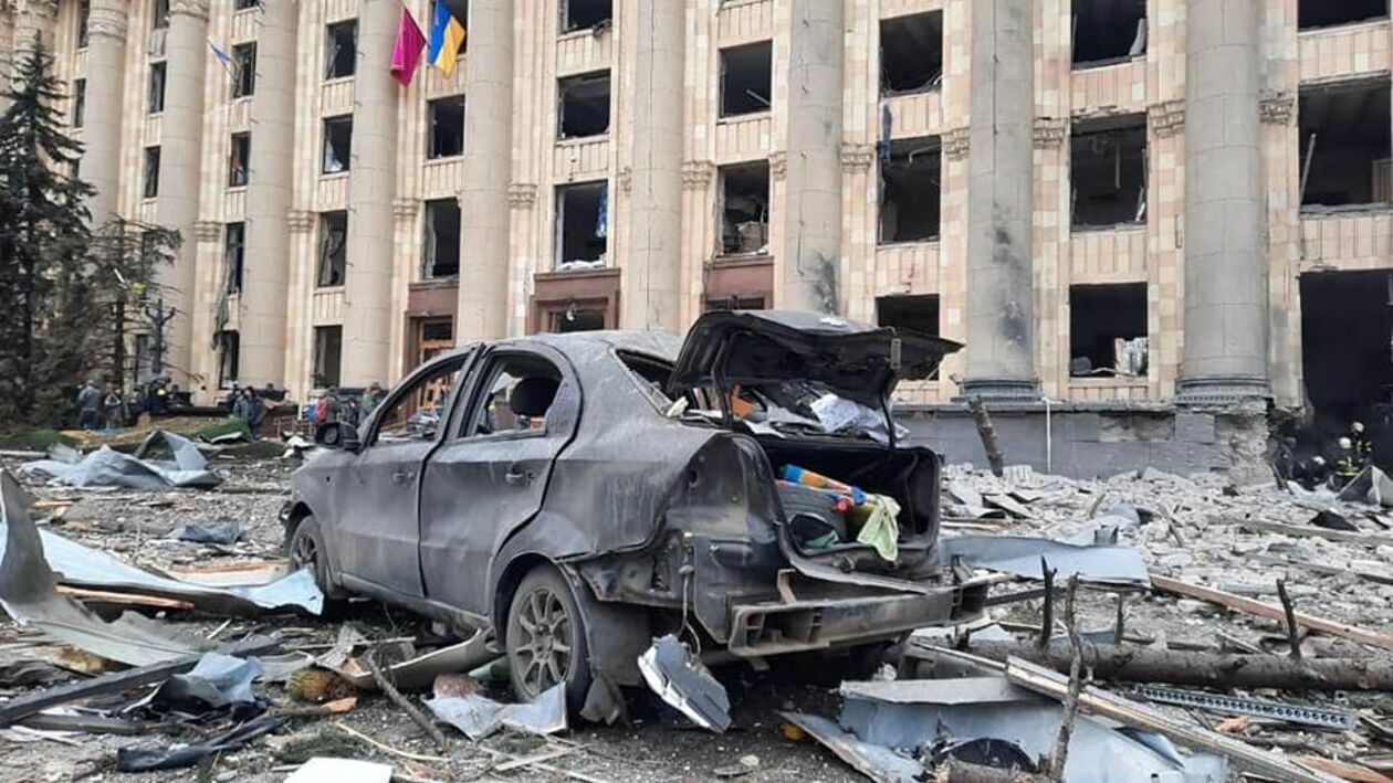 Wtorek. Rosyjski atak na Charków - Autor: DSNS. Państwowa Służba Ukrainy ds. Sytuacji Nadzwyczajnych