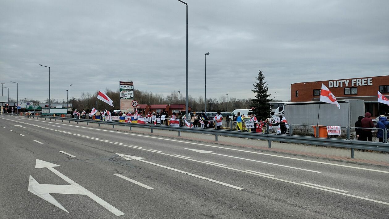  Protest Białorusinów w Terespolu (zdjęcie 4) - Autor: Łukasz Pogorzelski MOK Terespol