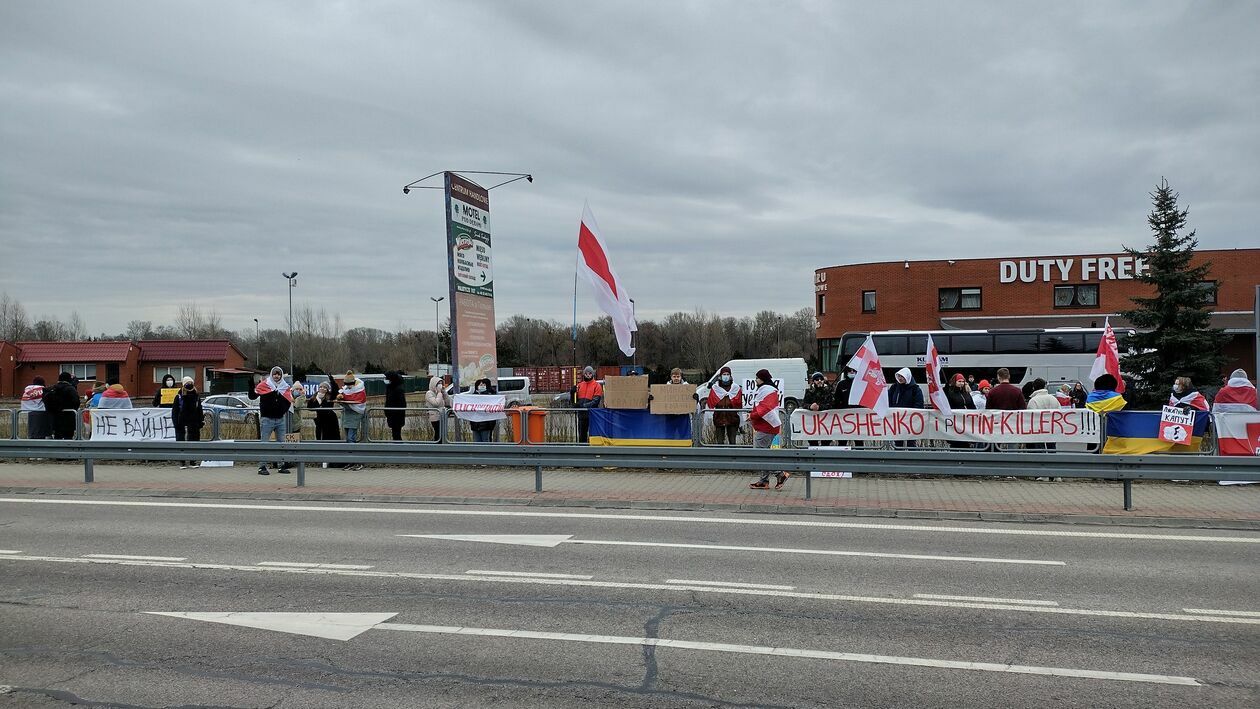  Protest Białorusinów w Terespolu (zdjęcie 2) - Autor: Łukasz Pogorzelski MOK Terespol