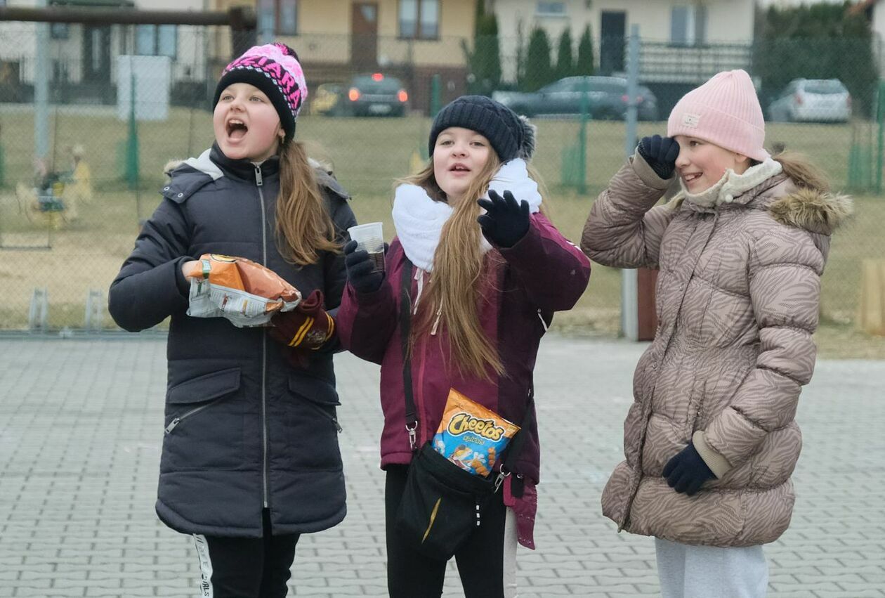  Turniej charytatywny piłki nożnej: zbierali dary rzeczowe dla uchodźców z Ukrainy (zdjęcie 14) - Autor: Maciej Kaczanowski