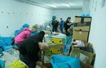 W Świdniku już działa nowy punkt odbioru i dystrybucji darów dla uchodźców z Ukrainy (zdjęcie 3)