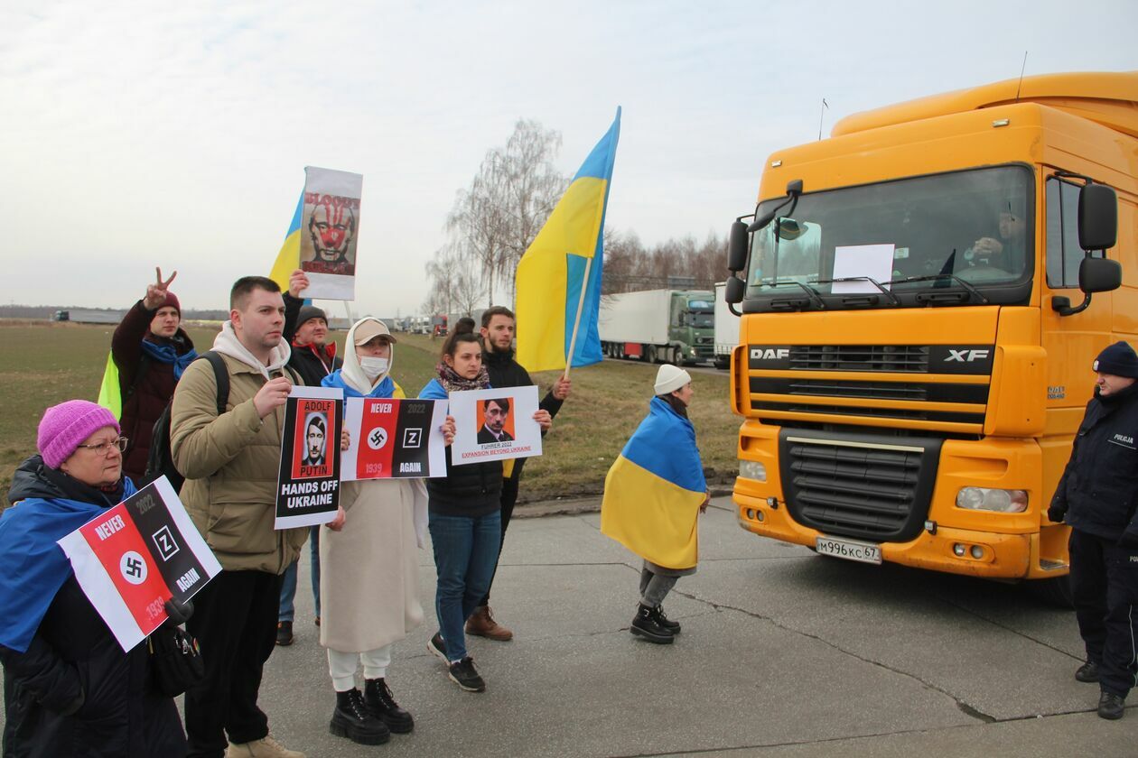  Protest Ukraińców na przejściu w Kukurykach  (zdjęcie 6) - Autor: Ewelina Burda