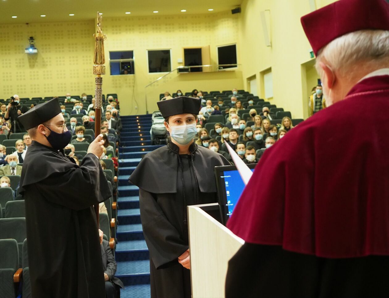  Wręczenie dyplomów doktorskich na Uniwersytecie Medycznym (zdjęcie 1) - Autor: Maciej Kaczanowski