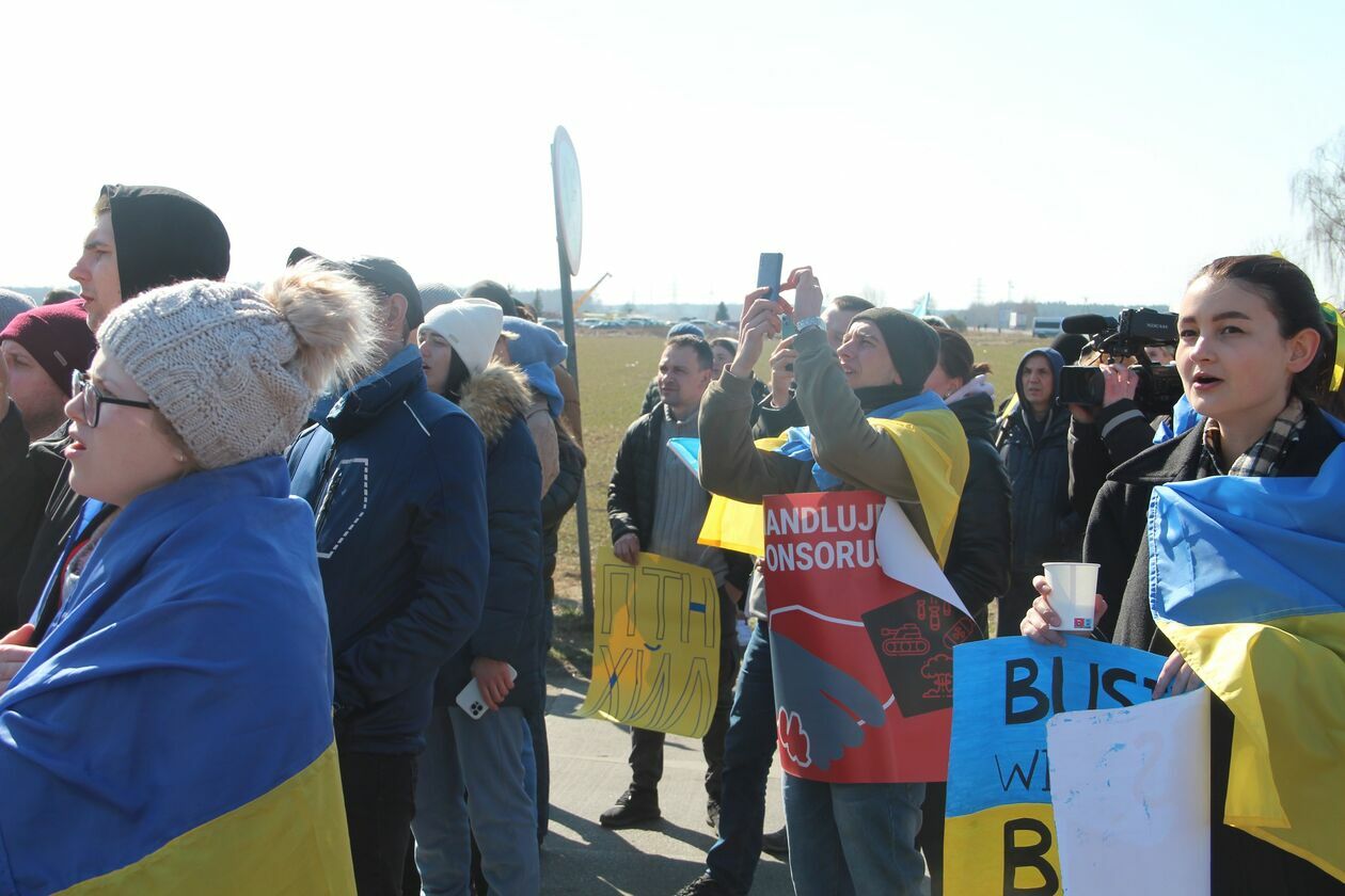  Protest Ukraińców na przejściu w Kukurykach  (zdjęcie 5) - Autor: Ewelina Burda