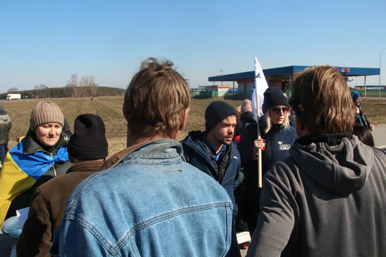  Protest Ukraińców na przejściu w Kukurykach  (zdjęcie 4) - Autor: Ewelina Burda