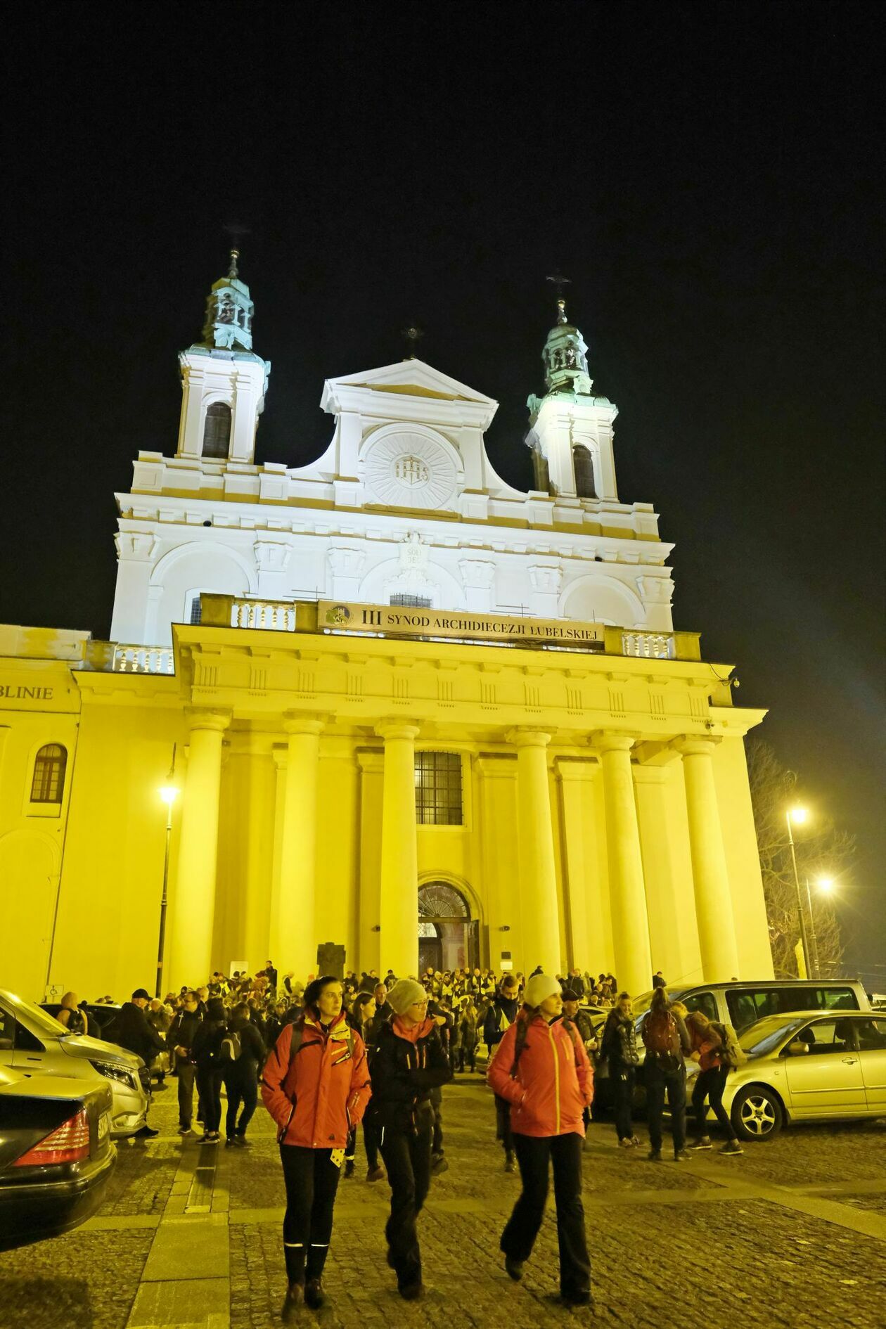  Wyruszyli w drogę uczestnicy tegorocznej Ekstremalnej Drogi Krzyżowej (zdjęcie 30) - Autor: Maciej Kaczanowski