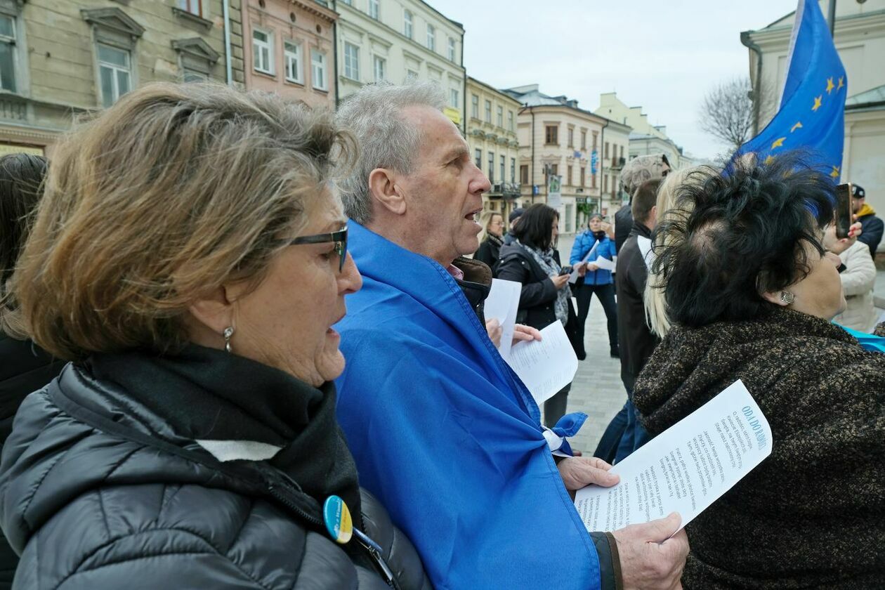  Akcja KOD Ukraina w UE - Śpiewamy Odę do Radości (zdjęcie 16) - Autor: Maciej Kaczanowski